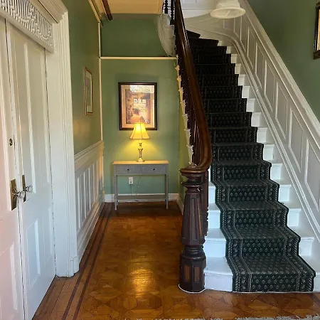 Private Victorian Apartment In Convenient City Location On 5 Acre, Sleeps 5 Poughkeepsie Exterior photo