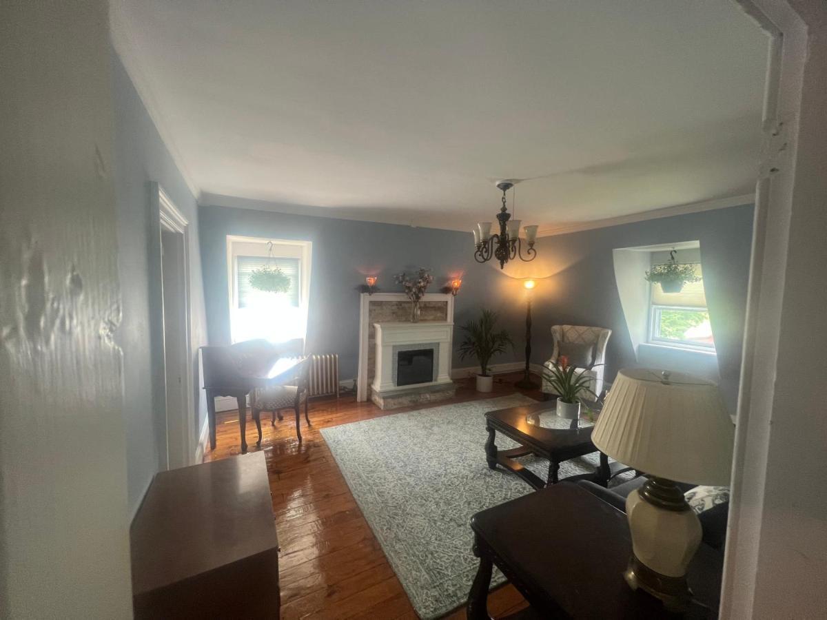 Private Victorian In Convenient Location On 5 Acre, Sleeps 5 * Poughkeepsie
