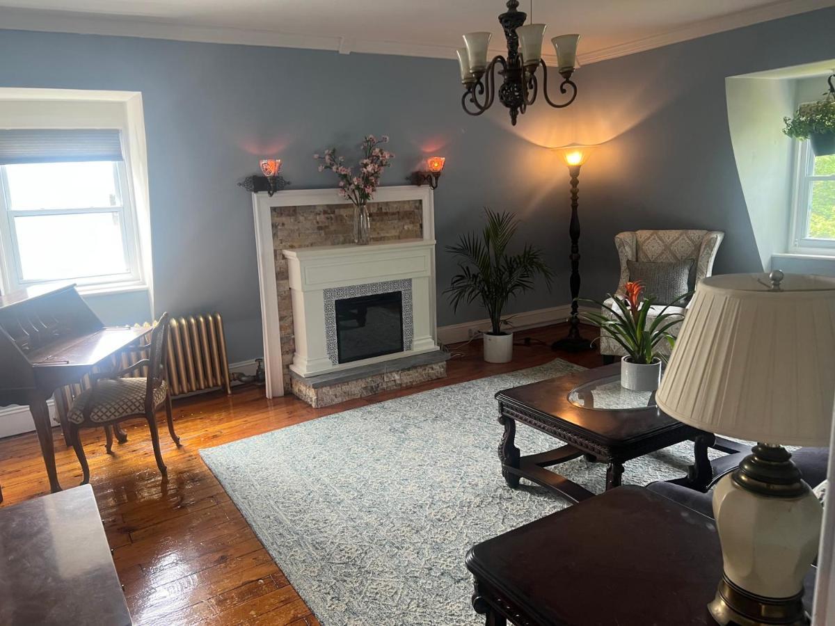 Private Victorian In Convenient Location On 5 Acre, Sleeps 5 Poughkeepsie