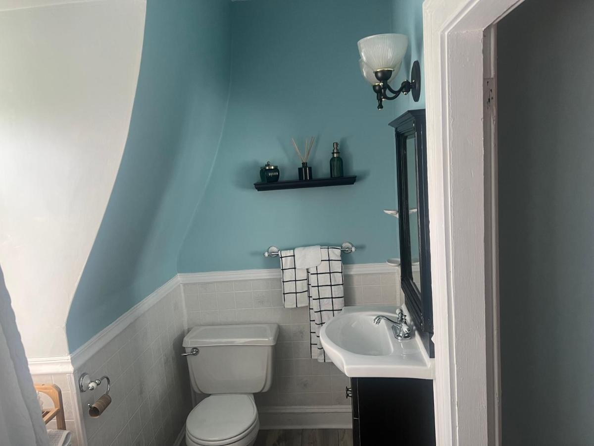 Private Victorian In Convenient Location On 5 Acre, Sleeps 5 * Poughkeepsie