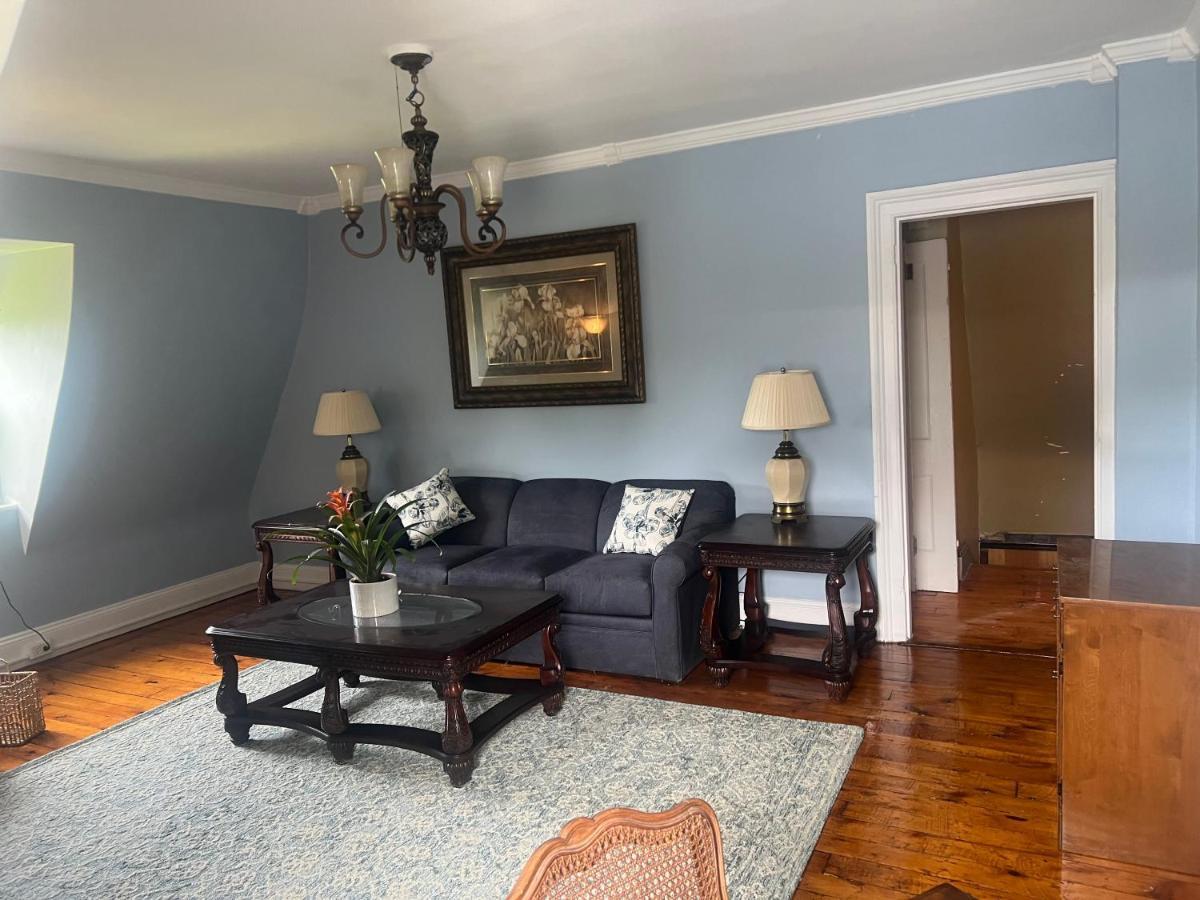 Private Victorian In Convenient Location On 5 Acre, Sleeps 5 * Poughkeepsie